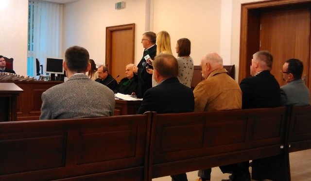 Sąd Okręgowy w Białymstoku: Strażnicy miejscy niewinni. Nie przekroczyli uprawnień. Bo ich nie mieli