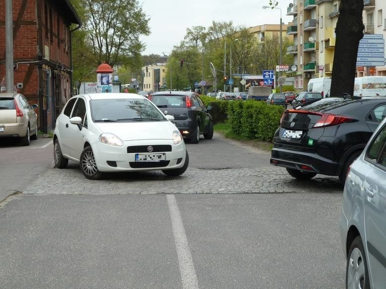 "Mistrzowie parkowania" - to jedno z najłagodniejszych...