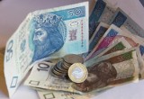 Zadłużenie Polaków cały czas rośnie. Kto i na co najczęściej pożycza pieniądze?