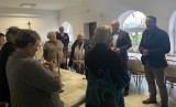Międzynarodowy Dzień Osób Starszych w skalbmierskim Klubie Senior+. Konstruktywne rozmowy i... słodkości. Zobaczcie zdjęcia