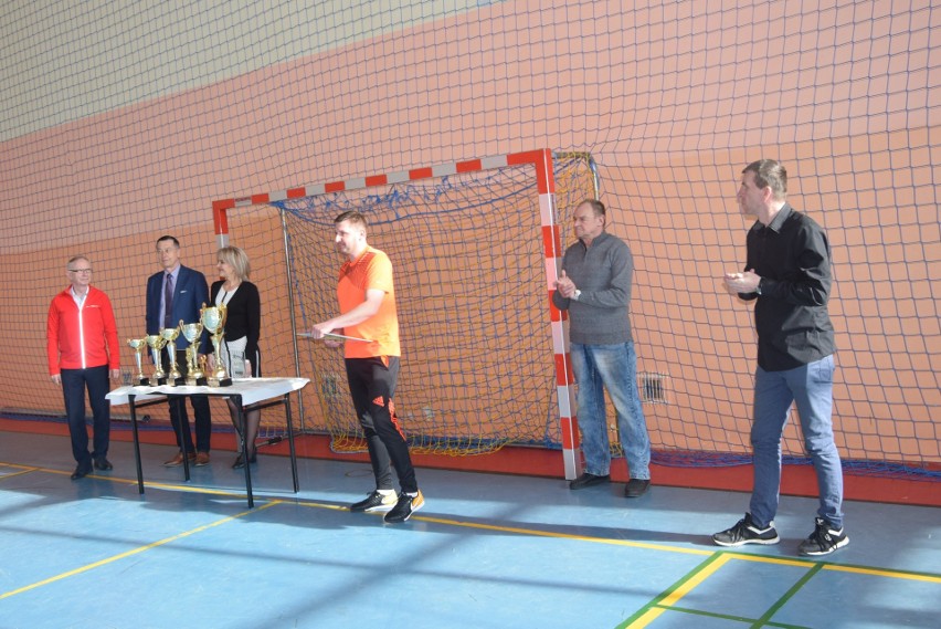 Turniej halowej piłki nożnej o Puchar Wójta Gminy Bodzechów we Szewnie
