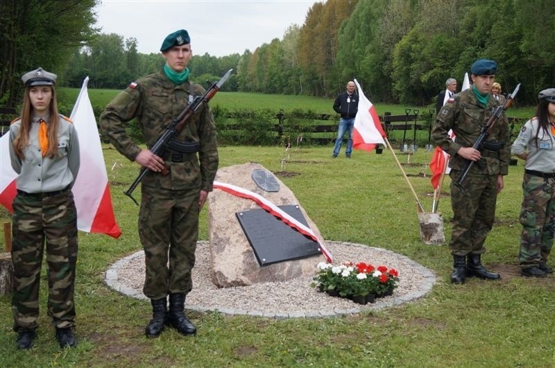 Odsłonięcie tablicy pamiątkowej w Przejmach