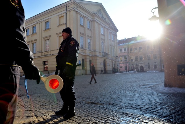 Za wjazd na Stare Miasto bez zezwolenia  grozi mandat w wysokości do 500 zł  i 5 punktów karnych 