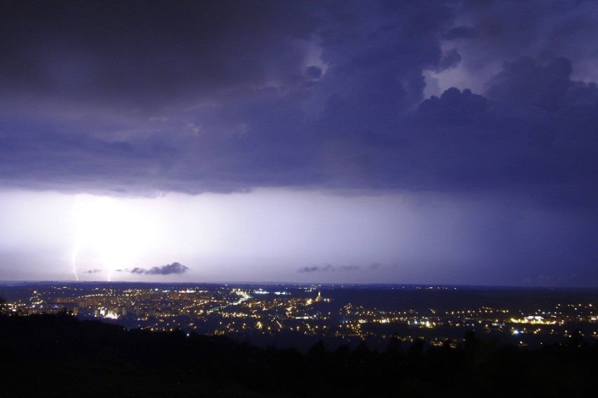 Burza, a wraz z nią zjawiskowy spektakl na tarnowskim niebie...