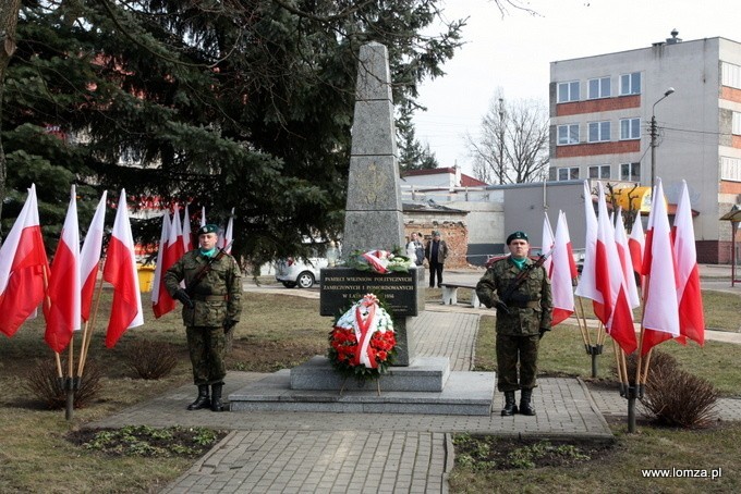 Ul. Nowogrodzka: Narodowy Dzień Pamięci Żołnierzy Wyklętych (zdjęcia)