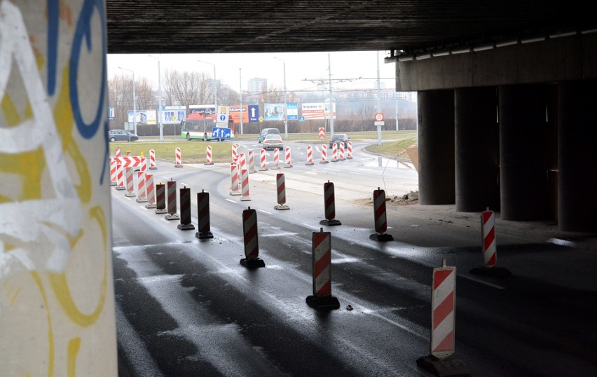 Remont wiaduktu na ul. Diamentowej. To część wielkiej modernizacji trasy kolejowej do Warszawy (ZDJĘCIA)