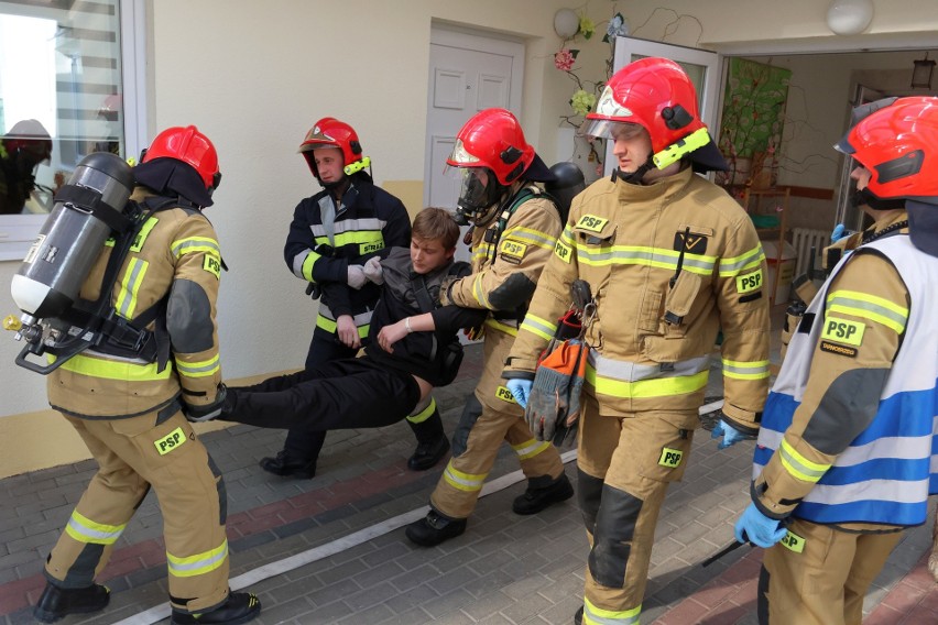 Tarnobrzeg. Strażacy ćwiczyli w hospicjum, by lepiej reagować w razie zagrożenia 