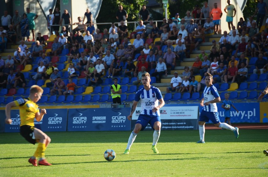 Wisła Puławy nie dała się pokonać liderowi. Podopieczni Jacka Magnuszewskiego zremisowali z Siarką Tarnogrzeg 1:1