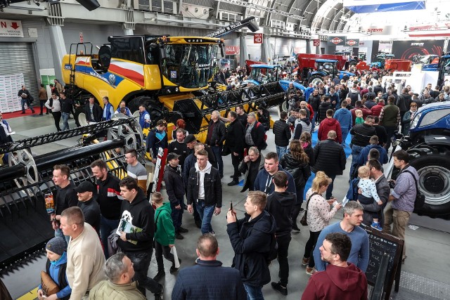 Hale Targów Kielce pełne były nowoczesnych maszyn, które na Agrotech przyciągnęły rekordową liczbę zwiedzających. Więcej na kolejnych zdjęciach.