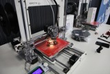 Innowacyjna technologia w Łodzi: pendrive i obudowa do telefonu z grafenem wprost z drukarki 3D