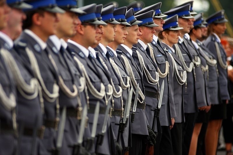 Policjanci świętowali w Gdyni na skwerze Kościuszki [ZDJĘCIA]
