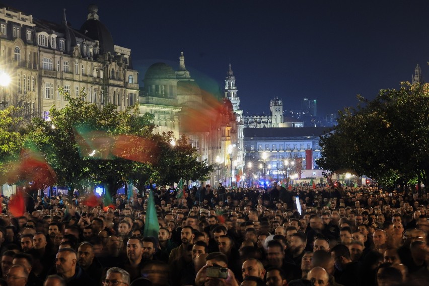 Na ulice wyszło 20 tys. portugalskich funkcjonariuszy