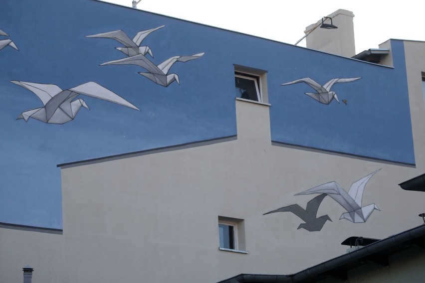 Nowy mural w Sopocie znajduje się w pobliżu placu Janka...