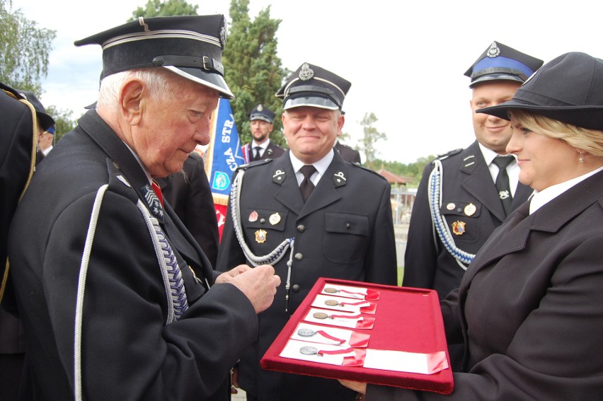 Druhowie uhonorowani medalami "Za zasłuhi dla pożarnictwa"