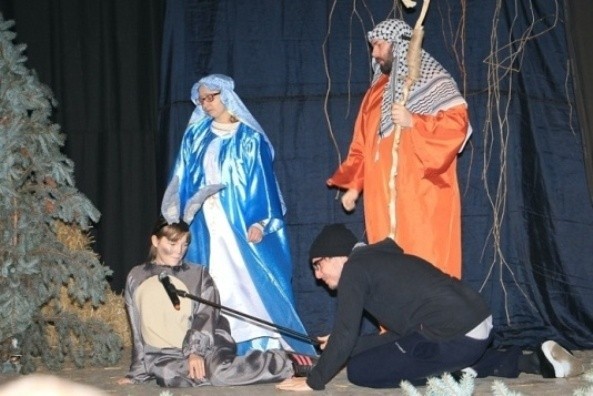 W jasełkach, które miały premierę w grudniu, w Kazimierskim Ośrodku Kultury, zagrali podopieczni placówek specjalnej troski.