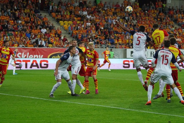 Jesienią Jagiellonia pokonała w Białymstoku Wisłę Kraków 3:2