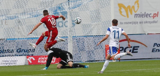 31.07.2021. Stal Mielec - Piast Gliwice 0:2.  Zobacz kolejne zdjęcia. Przesuwaj zdjęcia w prawo - naciśnij strzałkę lub przycisk NASTĘPNE