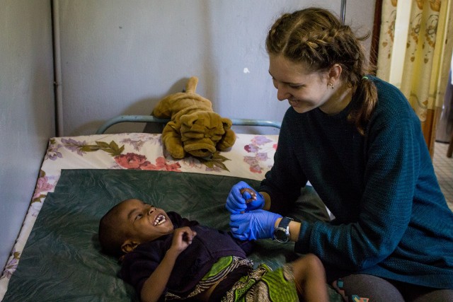 Anna Motyka podczas misji na Madagaskarze