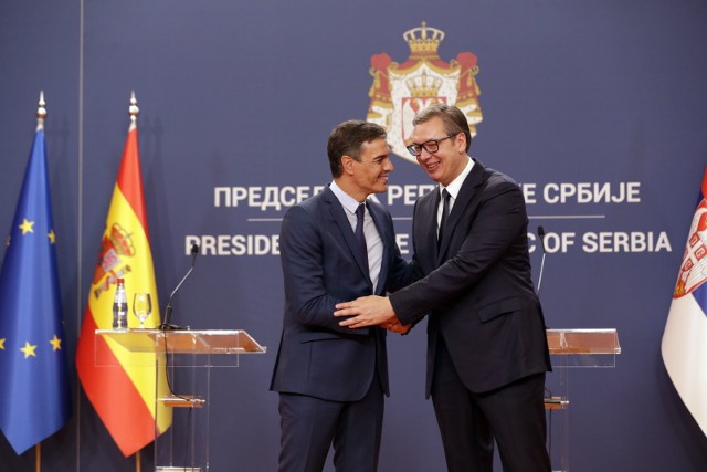 Premier Hiszpanii Pedro Sanchez wyraził poparcie dla europejskich aspiracji Serbii podczas spotkania z prezydentem tego kraju Aleksandarem Vucziciem