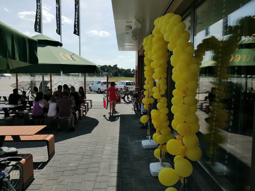 Pierwszy McDonald's w Ustroniu otwarty. Restauracja stanęła przy dwupasmówce w kierunku miasta ZDJĘCIA