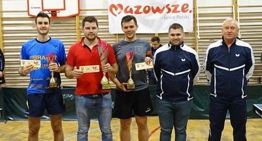 W noworocznym turnieju w Kazanowie wzięło udział 70 os&oacute;b z całej Polski. Wśr&oacute;d senior&oacute;w najlepsi byli (od lewej): Kamil Samulak, Mateusz Wielgus i Dawid Stap&oacute;r.