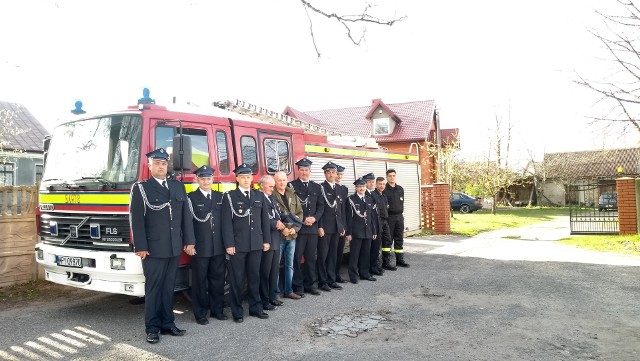 Druhowie z OSP w Rozwadach - mogą być dumni, bo w plebiscycie zostali wybrani, jako najlepsza jednostka w powiecie.