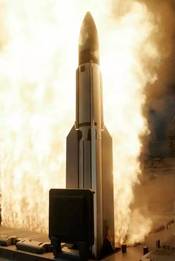 Rakiety Standard SM-3 strącały irańskie rakiety podczas ataku na Izrael. Podobne stacjonują w Redzikowie