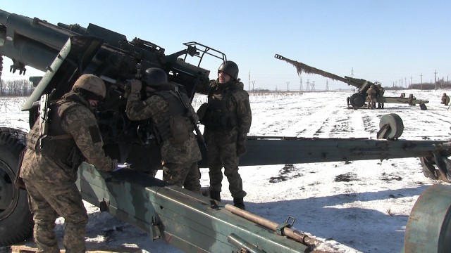 Ukraińska artyleria odpowiadała wstrzemięźliwie na prowokacyjny ostrzał separatystów