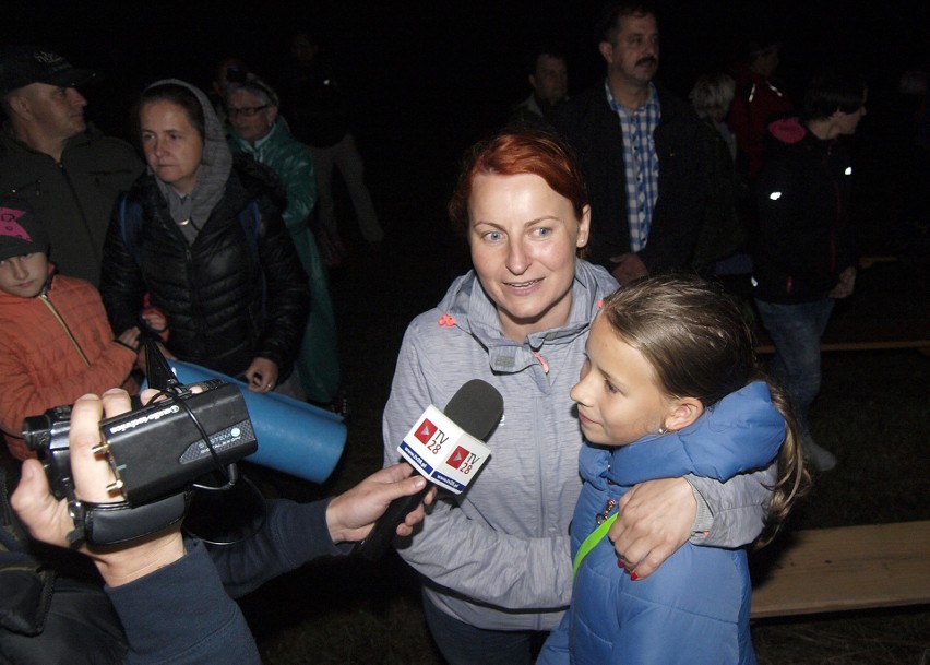 Odkryj Beskid Wyspowy. W sobotni deszczowy wieczór pokonali Korab, a w niedzielny słoneczny poranek wspięli się na Jaworz