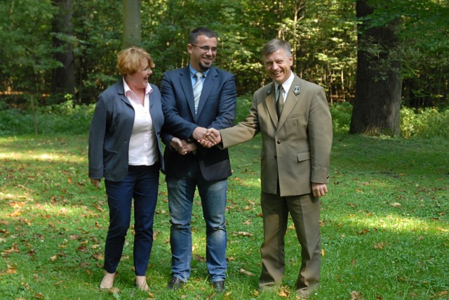 Danuta Jenek, Łukasz Horbatowski i Adam Grzelaczak zapraszają do lasu