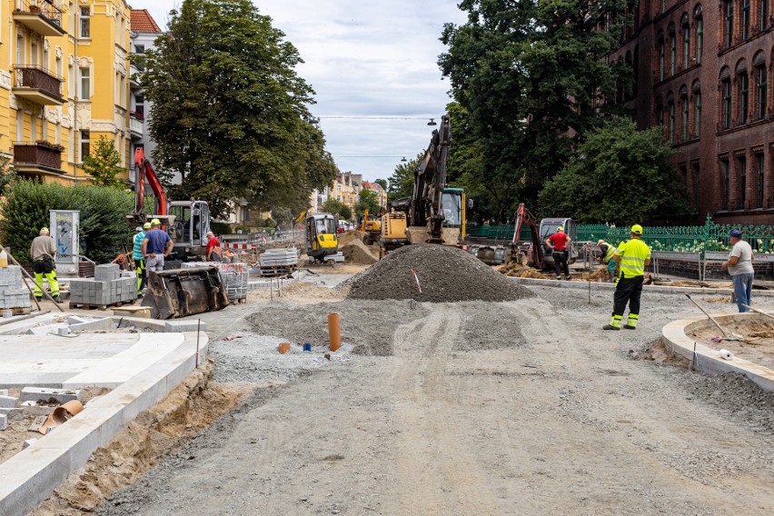 Przebudowy ulicy Śmiałego w Szczecinie z poślizgiem. Na finał jeszcze poczekamy