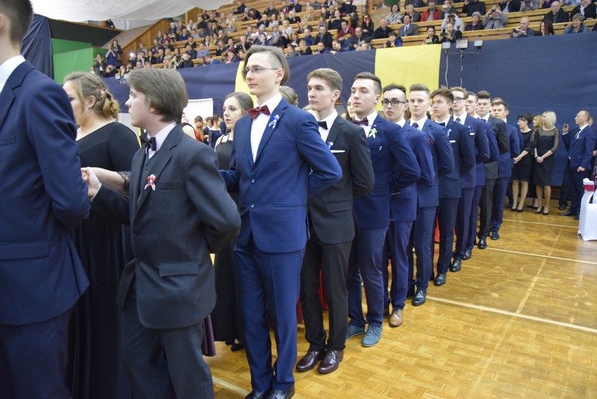 Częstochowa: Studniówka 2018 Liceum Ogólnokształcącego im....