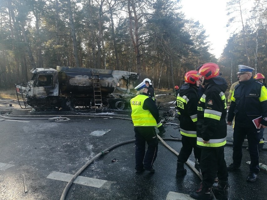 Do tego wypadku doszło około godziny 11 na drodze krajowej...