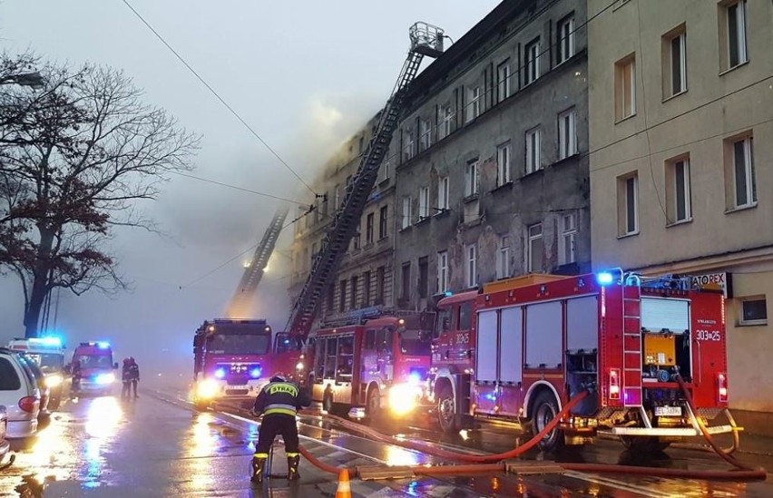 Śmiertelny pożar w kamienicy na Górniaku. W mieszkaniu odkryto zwęglone zwłoki