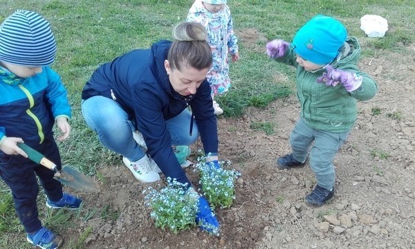 Dzień Niezapominajki w Klubie Dziecięcym w Jadownikach [ZDJĘCIA]