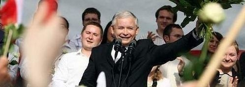 Jarosław Kaczyński. Podczas kampanii wyborczej uśmiechnięty, w głębi duszy smutny po tragicznej śmierci swojej rodziny.