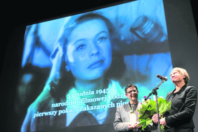 Kamerton  Wszech Czasów upamiętnił start filmowej Łodzi,  „Zakazane piosenki” i postać  Danuty Szaflarskiej. Przyznaną aktorce statuetkę Dorocie Kędzierzawskiej przekazał Sławomir Fijałkowski.