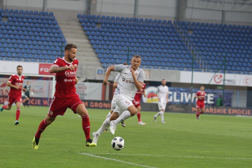 Piast Gliwice – Zagłębie Lubin 2:1. Trzecia z rzędu wygrana. W Gliwicach mają lidera! RELACJA, ZDJĘCIA