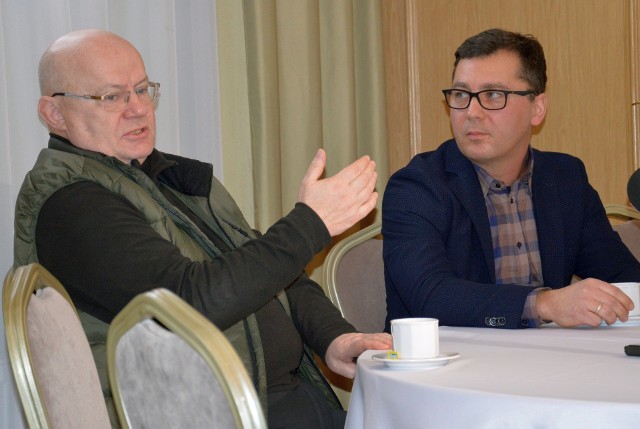 Od lewej Andrzej Szlęzak, były prezydent miasta i Damian Marczak, radny Stalowowolskiego Porozumienia Samorządowego