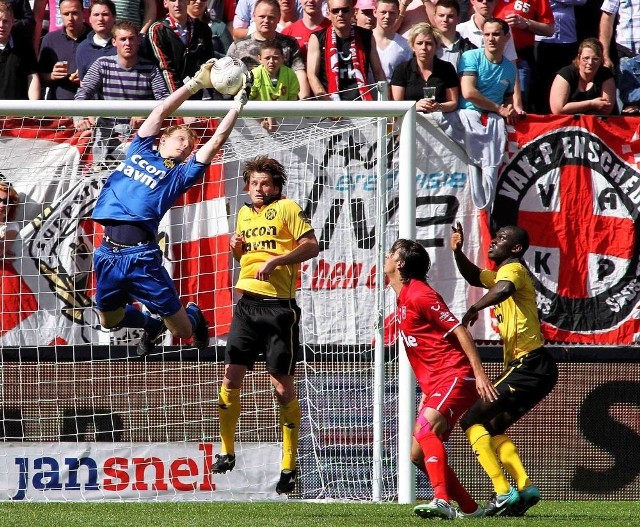 Mateusz Prus (Roda JC Kerkrade) podczas meczu z Twente.