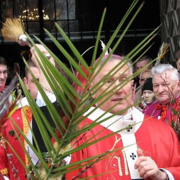 Eucharystię poprzedzi święcenie palm przez abp. Edwarda Ozorowskiego