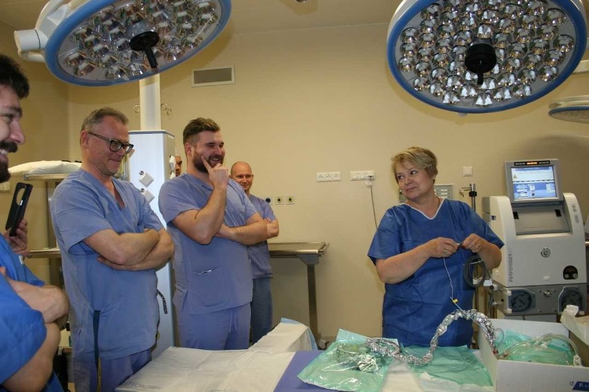 Białystok. Lekarze z Uniwersyteckiego Centrum Onkologii uczą się nowej metody leczenia, ciepłą chemią [ZDJĘCIA]