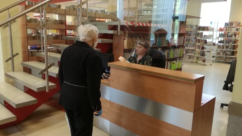 Miejska Biblioteka Publiczna w Dąbrowie Górniczej 18 maja...