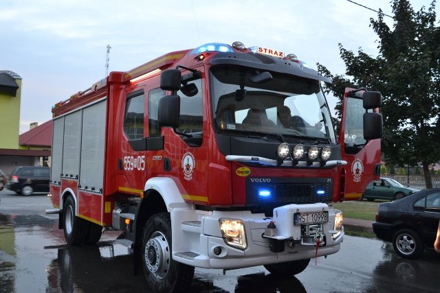 Strażacy ochotnicy z Przyszowa otrzymali nowoczesny samochód ratowniczo-pożarniczy