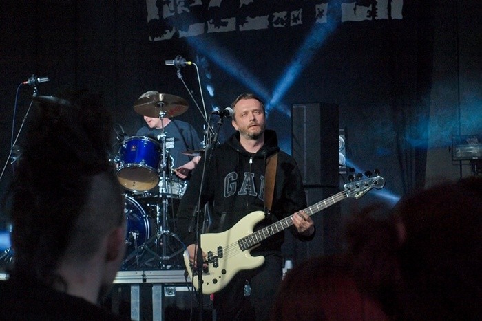 Koncert Dezertera w Kołobrzegu, czyli majówka z legendą punk rocka [zdjęcia]