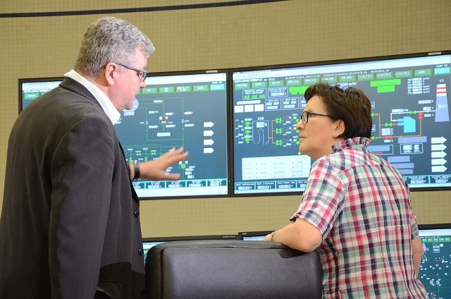 Premier Ewa Kopacz przyjechała we wtorek, 11 sierpnia do elektrowni spółki Enea Wytwarzanie w Świerżach Górnych koło Kozienic.