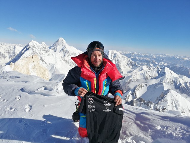 Białostoczanin Jarosław Zdanowicz zdobył ośmiotysięcznik Gasherbrum II. Oto zdjęcia z tej spowitej śniegiem i lodem wyprawy!