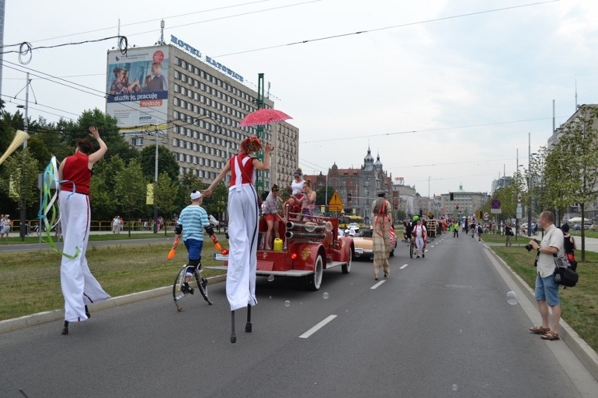 150 lat Katowic: ulicami przeszła parada sztukmistrzów [ZDJĘCIA, WIDEO]