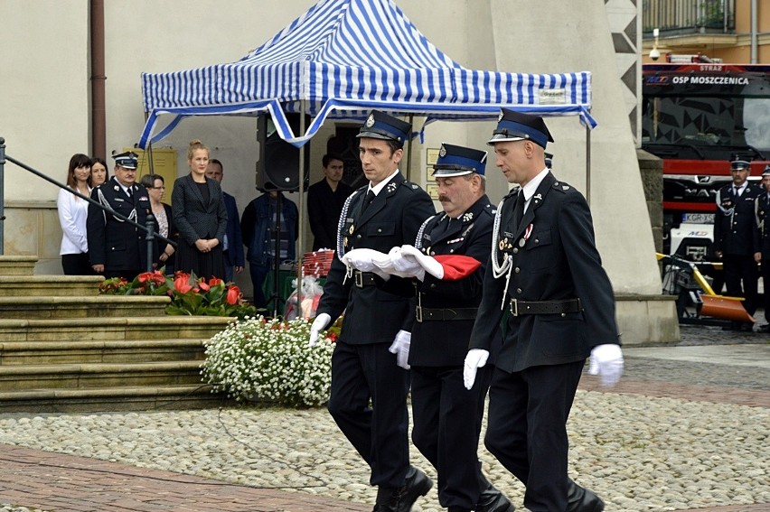 Gorlice. Druhowie z OSP podziękowali za sprzęt wartości wielu milonów złotych [ZDJĘCIA]