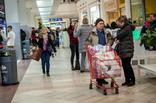 Jak będą czynne sklepy w Wigilię 24.12.2018? [GODZINY OTWARCIA]